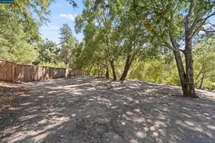 18 Sycamore Rd, Orinda, CA 94563 - Photo 44