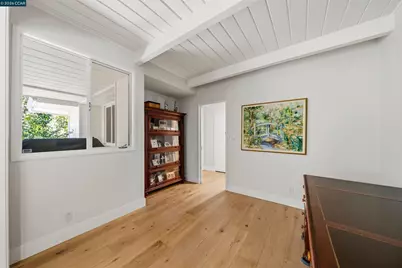 18 Sycamore Rd, Orinda, CA 94563 - Photo 20