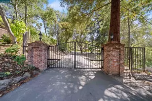 18 Sycamore Rd, Orinda, CA 94563 - Photo 48