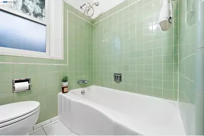 206 Perkins St, Oakland, CA 94610 - Photo 42