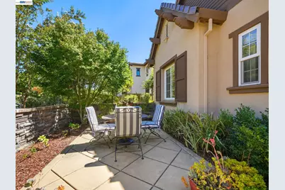 65 Stonebrae Rd, Hayward, CA 94542 - Photo 8