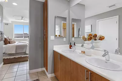 3090 Glascock St #303, Oakland, CA 94601 - Photo 32
