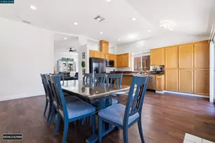 215 Shadow Hill Cir, Pittsburg, CA 94565 - Photo 8