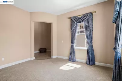 2560 Calabria Ct, Dublin, CA 94568 - Photo 8