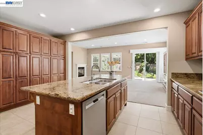 2560 Calabria Ct, Dublin, CA 94568 - Photo 16