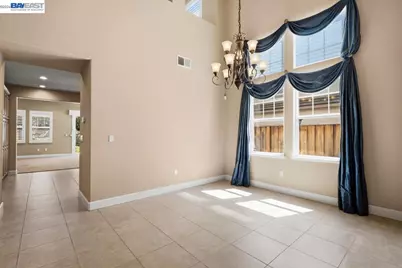 2560 Calabria Ct, Dublin, CA 94568 - Photo 10