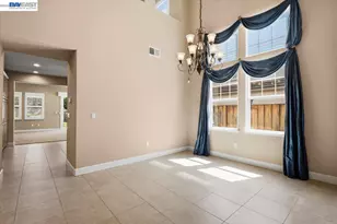 2560 Calabria Ct, Dublin, CA 94568 - Photo 10
