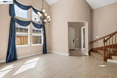2560 Calabria Ct, Dublin, CA 94568 - Photo 12