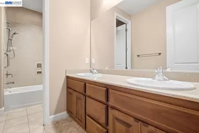 2560 Calabria Ct, Dublin, CA 94568 - Photo 48