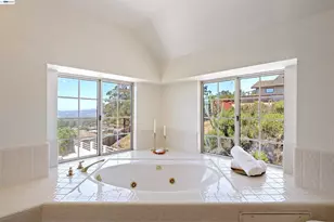 3490 Thompson Pl, Fairview, CA 94541 - Photo 32