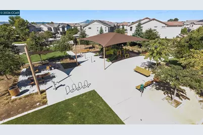 194 Elk Creek Dr, Brentwood, CA 94513 - Photo 36