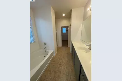1043 Ashbridge Bay Dr, Pittsburg, CA 94565 - Photo 24