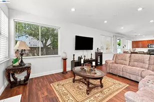2833 Clover Hill Ct, Tracy, CA 95377 - Photo 8