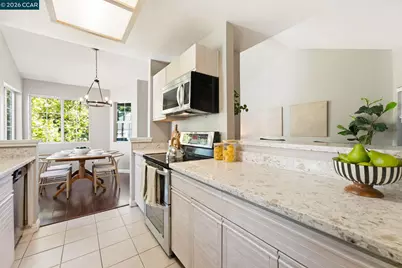 7650 Canyon Meadows Cir #F, Pleasanton, CA 94588 - Photo 18