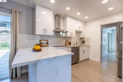 38475 Jacaranda Dr, Newark, CA 94560 - Photo 10