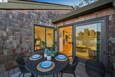 611 Harbor Rd, Alameda, CA 94502 - Photo 28