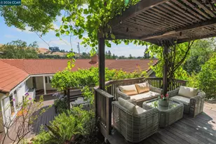 10 Darnby Ct, Orinda, CA 94563 - Photo 36