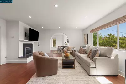 10 Darnby Ct, Orinda, CA 94563 - Photo 16