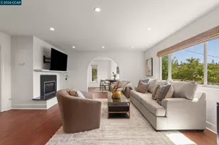 10 Darnby Ct, Orinda, CA 94563 - Photo 16