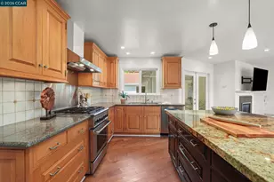 10 Darnby Ct, Orinda, CA 94563 - Photo 20
