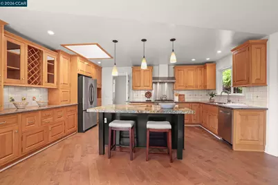 10 Darnby Ct, Orinda, CA 94563 - Photo 18