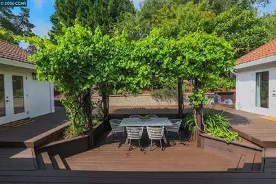 10 Darnby Ct, Orinda, CA 94563 - Photo 38