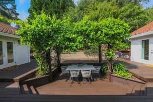 10 Darnby Ct, Orinda, CA 94563 - Photo 38