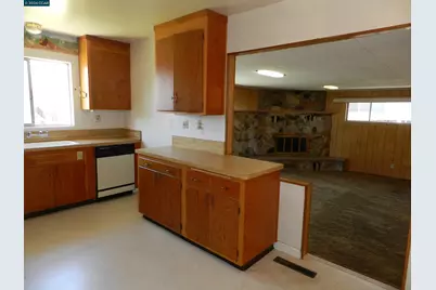 265 Jensen St, Livermore, CA 94550 - Photo 2