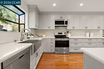 5 Via Barcelona, Moraga, CA 94556 - Photo 10