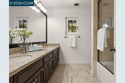 5 Via Barcelona, Moraga, CA 94556 - Photo 32