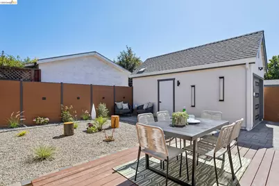 1370 Hearst Ave, Berkeley, CA 94702 - Photo 40