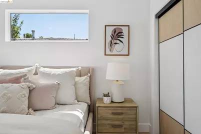 1370 Hearst Ave, Berkeley, CA 94702 - Photo 26