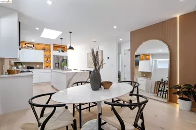 1370 Hearst Ave, Berkeley, CA 94702 - Photo 10