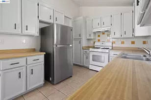 247 Sparrow Dr, Hercules, CA 94547 - Photo 18