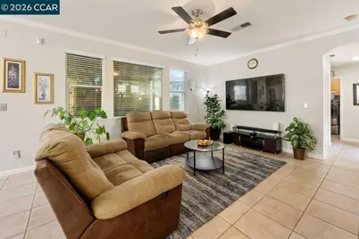 1615 Laurelbrook Dr, Tracy, CA 95377 - Photo 8