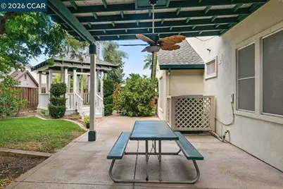 1615 Laurelbrook Dr, Tracy, CA 95377 - Photo 46