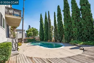 2210 Orange St, Martinez, CA 94553 - Photo 30