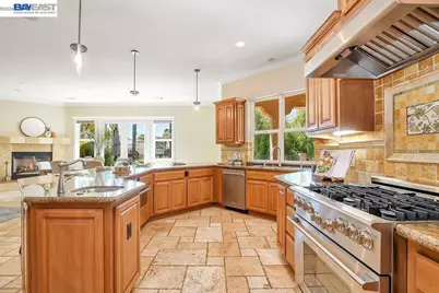 5661 Oakmont Ct, Discovery Bay, CA 94505 - Photo 10