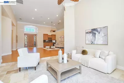 5661 Oakmont Ct, Discovery Bay, CA 94505 - Photo 6