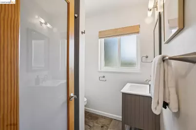 8427 Ney Ave, Oakland, CA 94605 - Photo 26