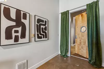 201 4th St #302, Oakland, CA 94607 - Photo 4