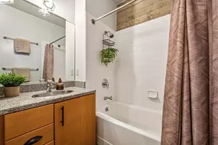 201 4th St, Oakland, CA 94607 - Photo 32