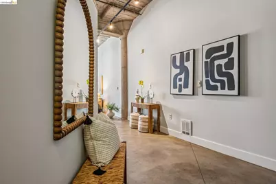 201 4th St #302, Oakland, CA 94607 - Photo 6