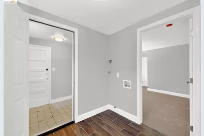 1055 105th Ave, Oakland, CA 94603 - Photo 18