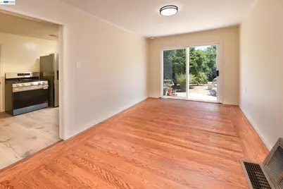 350 Strand Ave, Pleasant Hill, CA 94523 - Photo 6