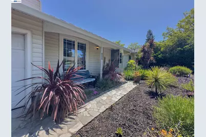 350 Strand Ave, Pleasant Hill, CA 94523 - Photo 2