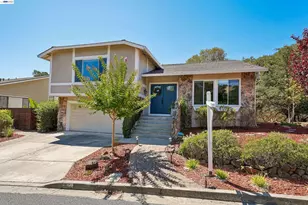 135 St Germain Ln, Pleasant Hill, CA 94523 - Photo 2