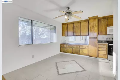400 Davis #301, San Leandro, CA 94577 - Photo 12