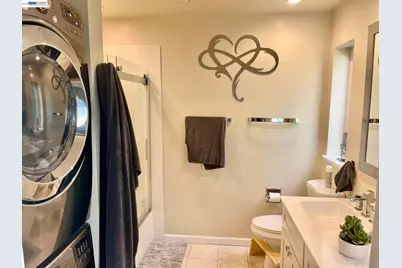 21062 Gary Dr #107, Hayward, CA 94546 - Photo 10