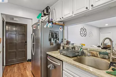 21062 Gary Dr #107, Hayward, CA 94546 - Photo 8